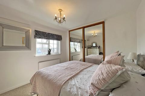 10 Forth Vean, Godolphin Cross, Helston, TR13 9RH