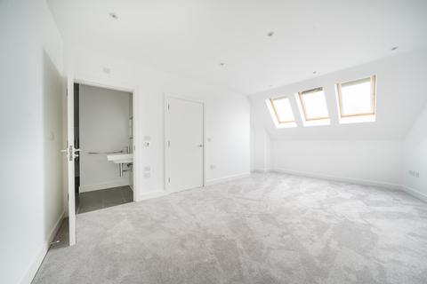 2 bedroom penthouse for sale, Ceylon Wharf, Rotherhithe Village, SE16 4AB