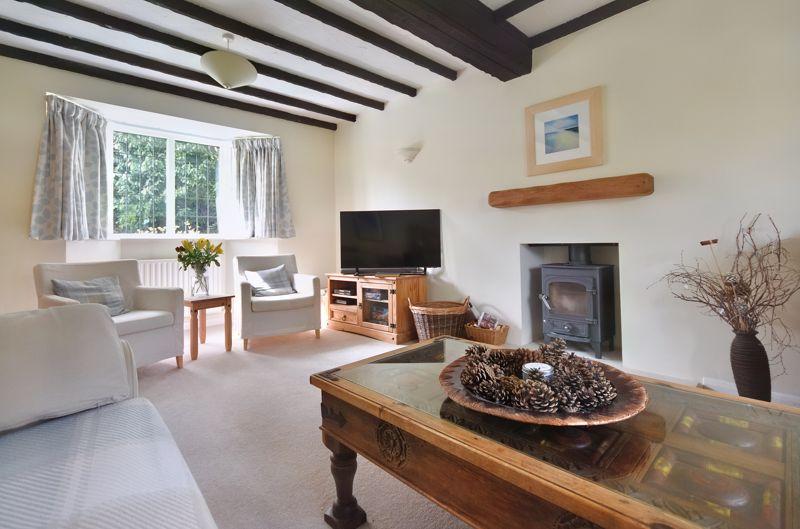 Shortheath Road, Farnham 4 bed detached house for sale £895,000