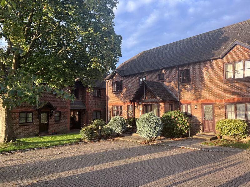 Woodlands Lane, Chichester 1 bed apartment £199,500