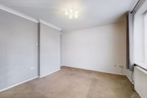 22 Dawley Green, South Ockendon, RM15 5LW