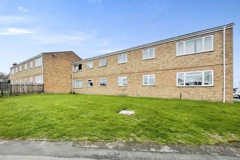 2 bedroom apartment for sale - Dores Court, Swindon