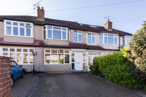 124 Henley Avenue, Sutton, SM3 9SF