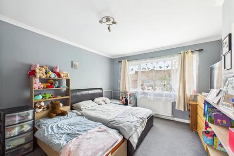 5 Summit Close, Edgware, HA8 6EJ