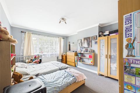 5 Summit Close, Edgware, HA8 6EJ