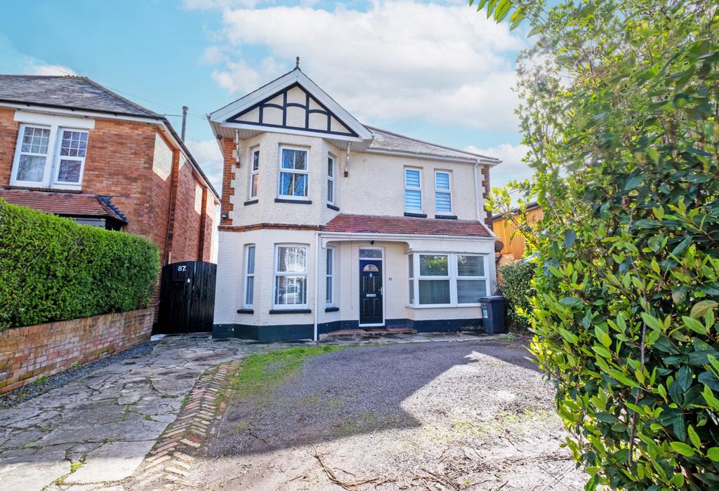 Charminster Avenue, Bournemouth, Dorset 2 bed flat £300,000