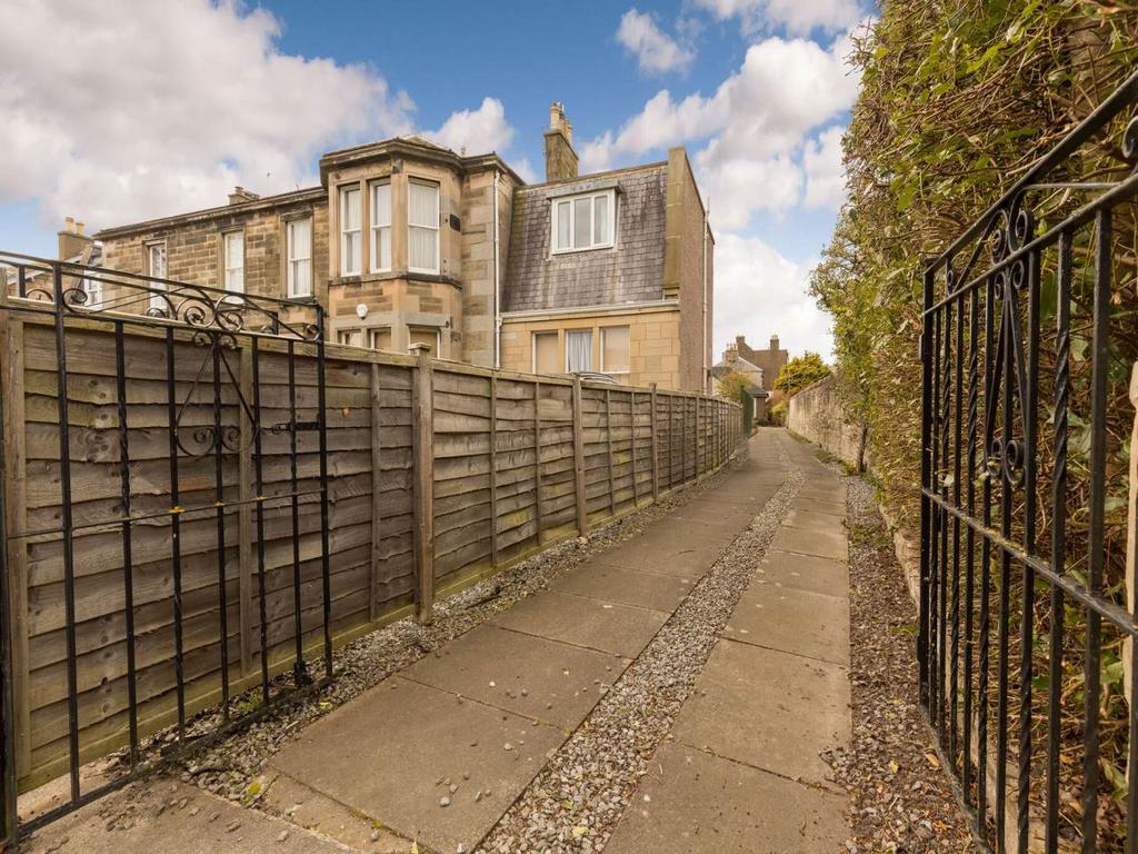 Wardie Road, Edinburgh, 3 bed house £525,000