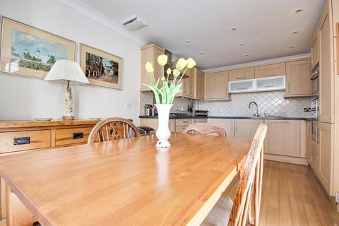 4 bedroom townhouse for sale, Londesborough Place, Lymington, SO41