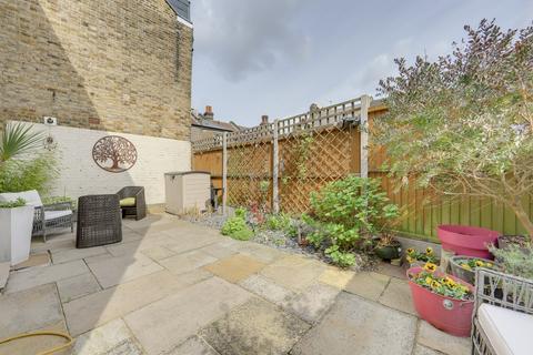 4 Fernbrook Road, London, SE13 5NF