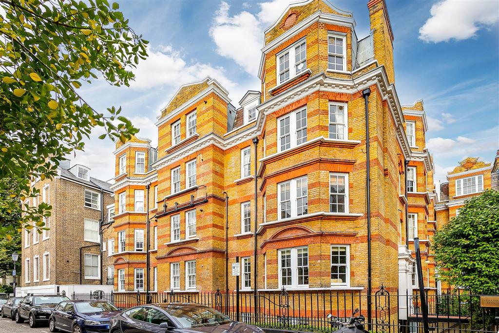 Pitt Street, Kensington, London W8 2 bed flat for sale £950,000