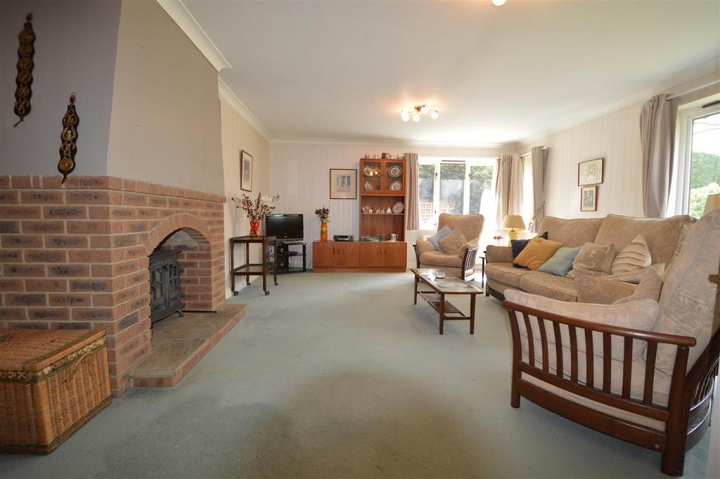 Glenmore Road East, Crowborough 4 bed bungalow for sale £720,000