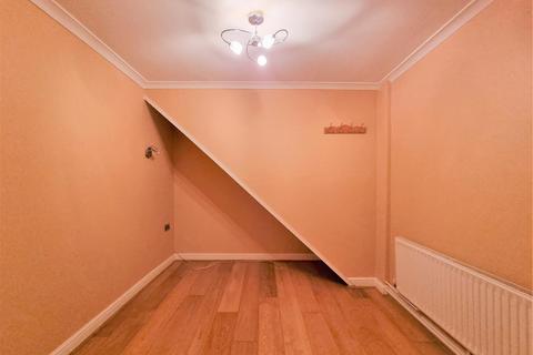 251 Berecroft, Harlow, CM18 7SQ