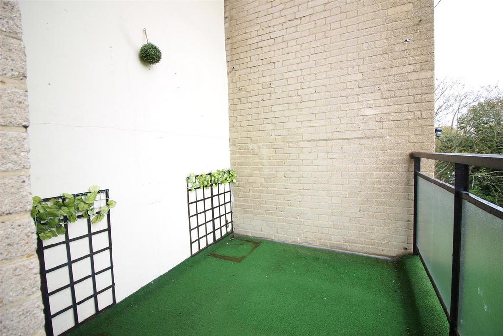 Lounge Balcony