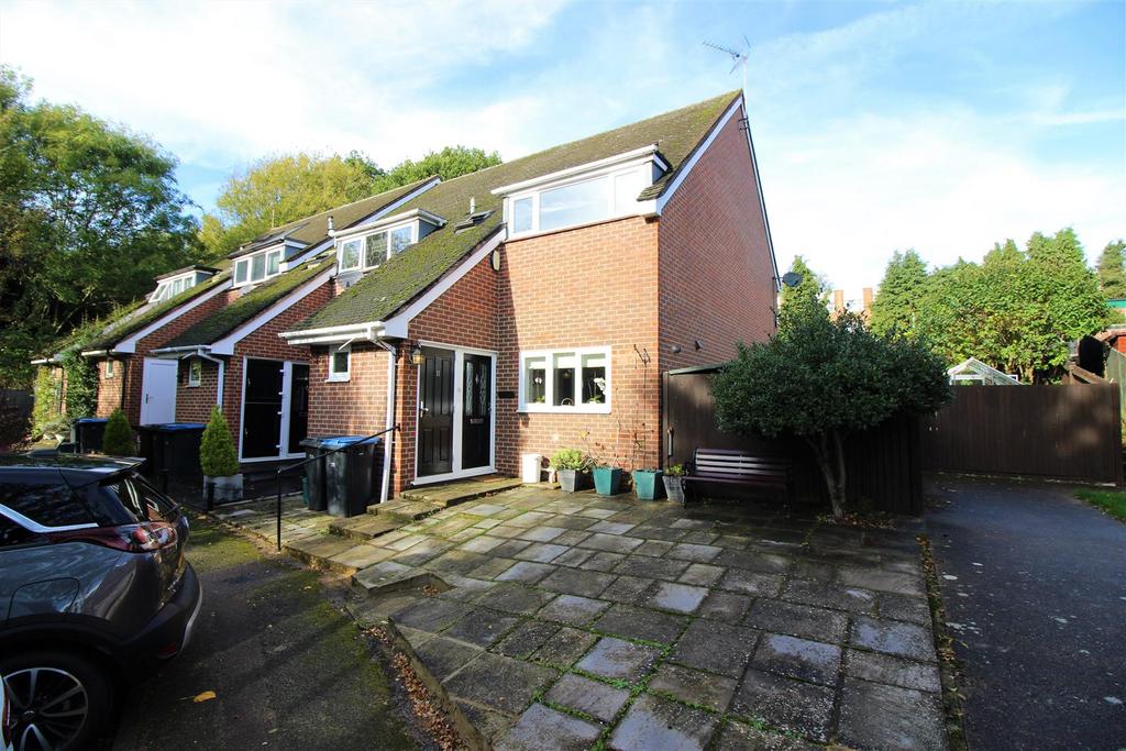 Miles Close, Harlow CM19 3 bed end of terrace house £355,000