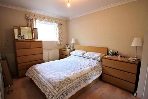 11 Miles Close, Harlow, CM19 4DX