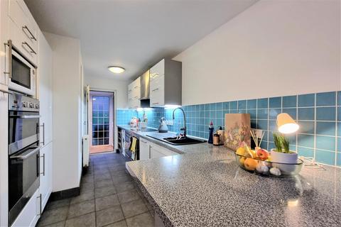 83 Abbotsweld, Harlow, CM18 6TQ