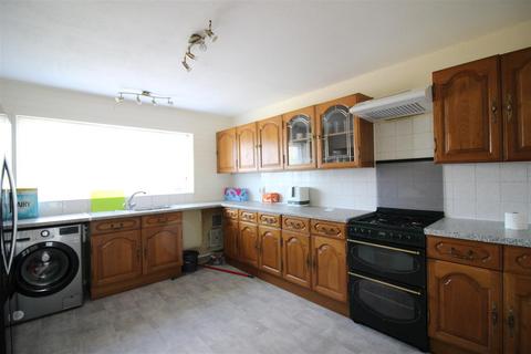 97 Tithelands, Harlow, CM19 5ND