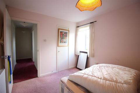36 The Maples, Harlow, CM19 4QZ