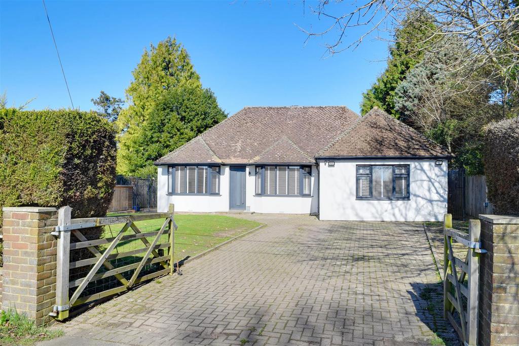 Dixter Lane, Northiam 4 bed detached bungalow for sale £750,000