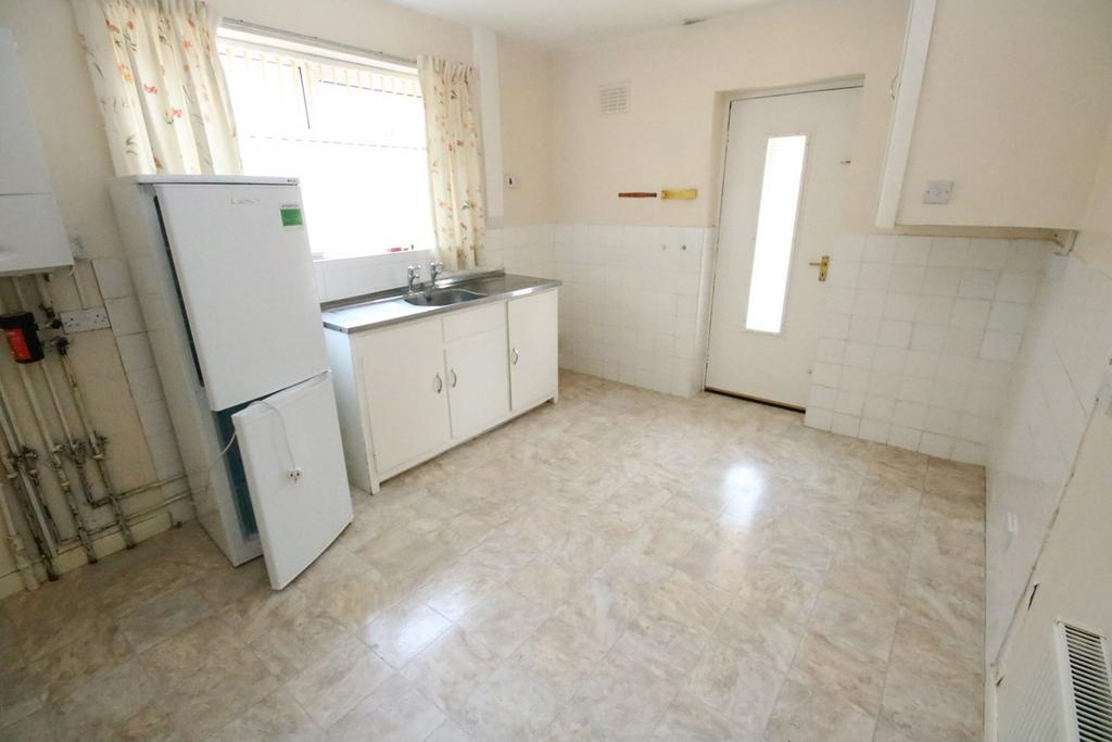 Park Road, Formby, Merseyside, L37 3 bed semidetached bungalow for sale £275,000