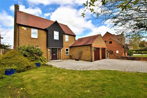 4 bedroom detached house for sale, Victoria Road, South Woodham Ferrers, Chelmsford