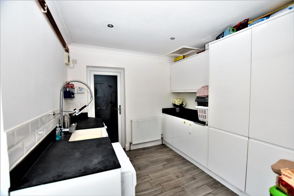Laundry room.jpg
