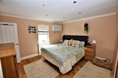 6 Victoria Road, South Woodham Ferrers, Chelmsford, CM3 5LR