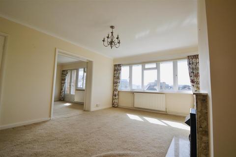 3 bedroom flat for sale, Burlington Place, Eastbourne