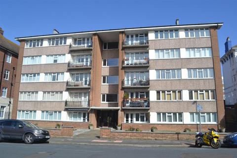 3 bedroom flat for sale, Burlington Place, Eastbourne