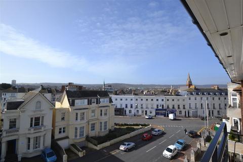 3 bedroom flat for sale, Burlington Place, Eastbourne