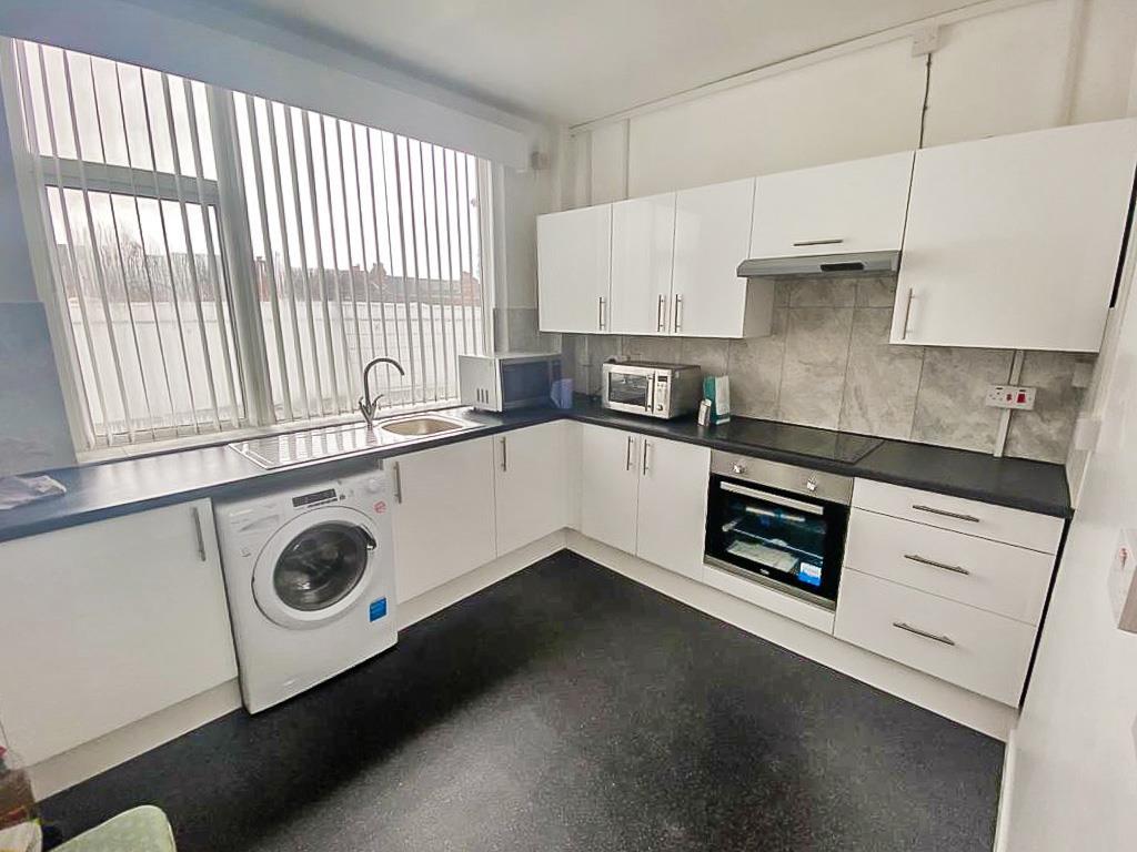 Kitchen1 1.JPG