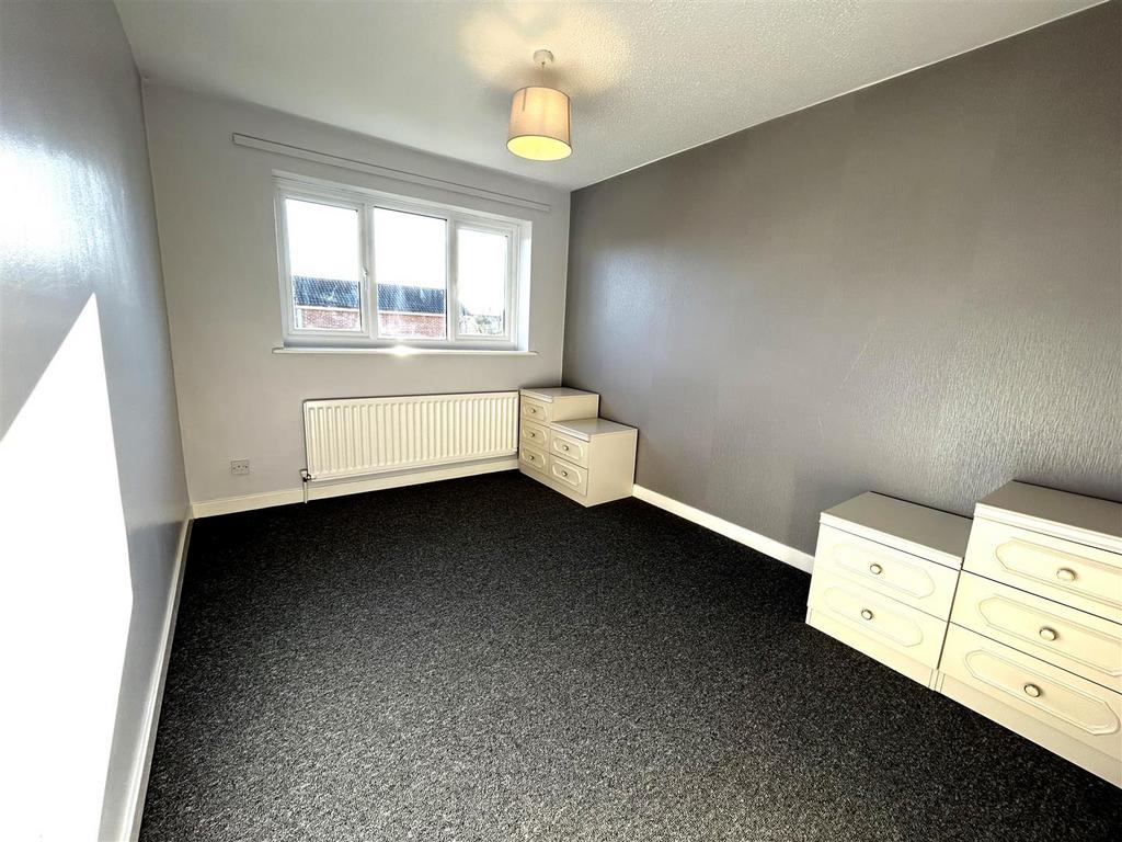 Bedroom 1.jpeg