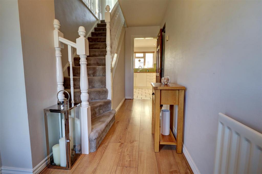 Ribbonfields, Attleborough, Nuneaton 4 bed detached house £365,000