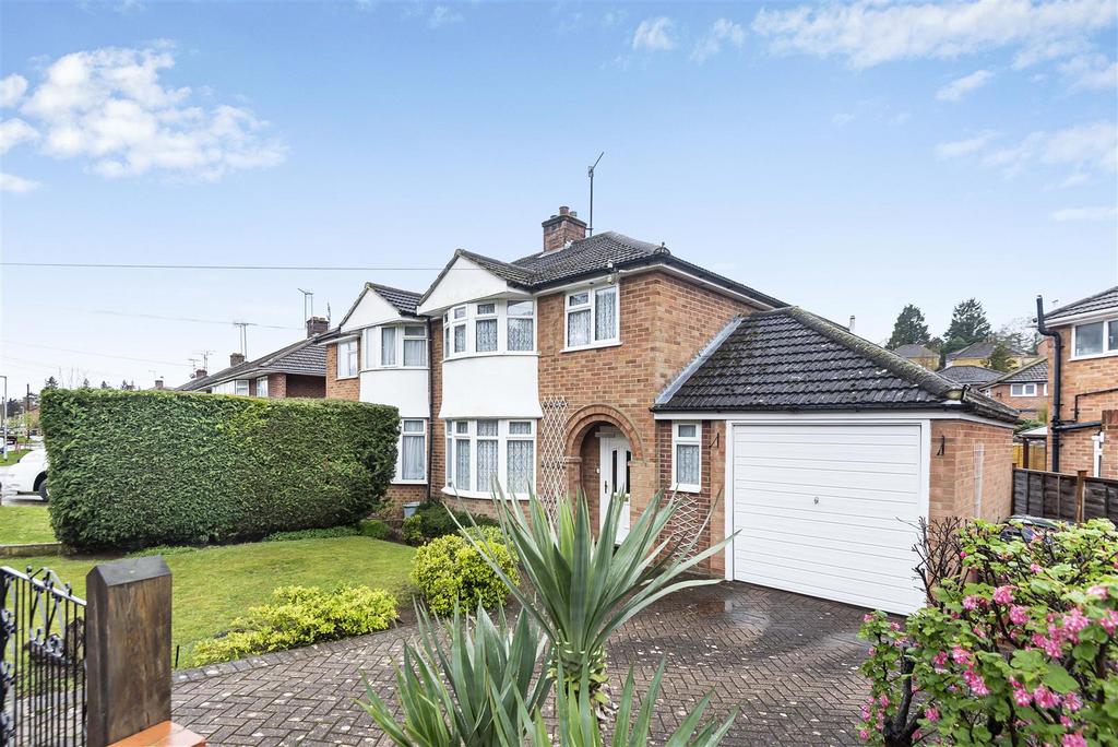 Hemdean Road, Caversham, Reading 3 bed semidetached house for sale £