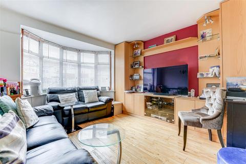 3 bedroom end of terrace house for sale - Orchard Avenue, London, N14