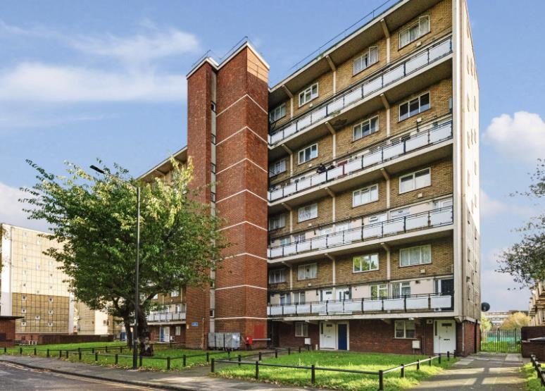 Joyce Avenue, London 2 bed flat £300,000