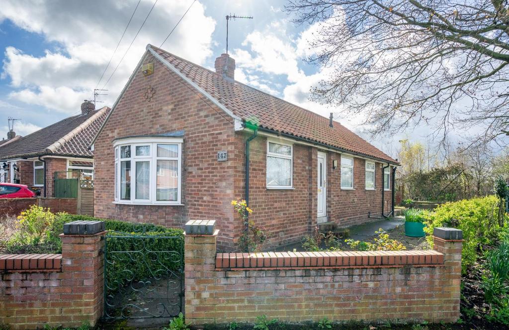 Hamilton Drive, Holgate, York 2 bed detached bungalow for sale £300,000