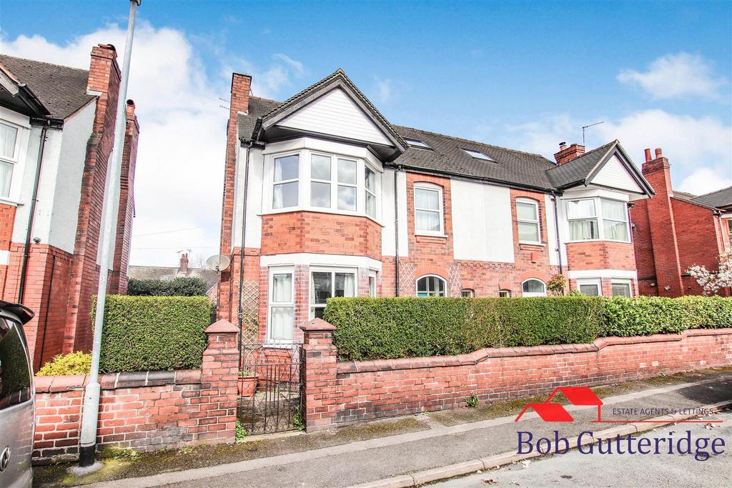 Marsh Avenue, Wolstanton, Newcastle 4 bed semidetached house for sale