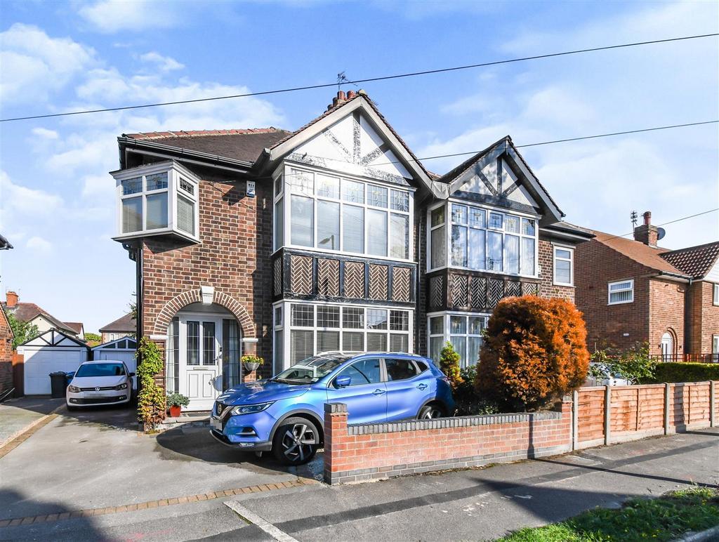 Malham Avenue, Hull 3 bed semidetached house for sale £250,000