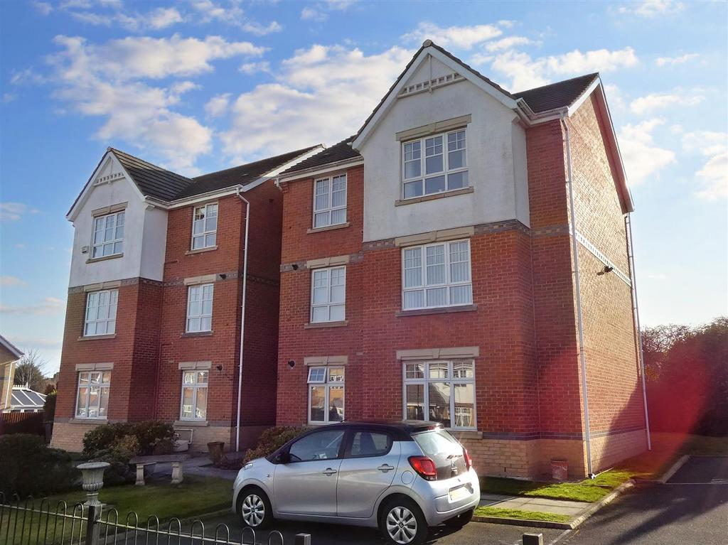 Sunningdale, West Monkseaton 2 bed apartment £145,000
