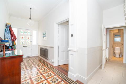 14 Rathgar Avenue, London, W13 9LP