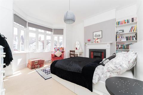 14 Rathgar Avenue, London, W13 9LP