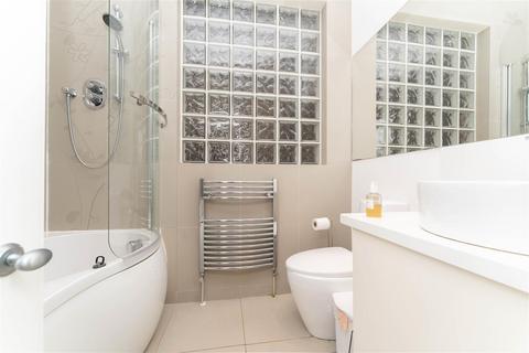 14 Rathgar Avenue, London, W13 9LP