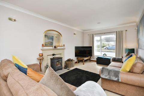 21 Birchitt Road, Sheffield, S17 4QN