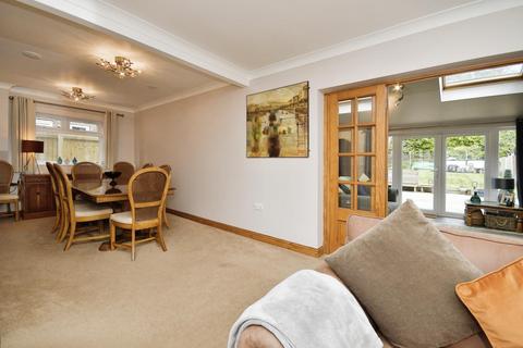 21 Birchitt Road, Sheffield, S17 4QN