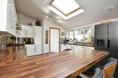 21 Birchitt Road, Sheffield, S17 4QN