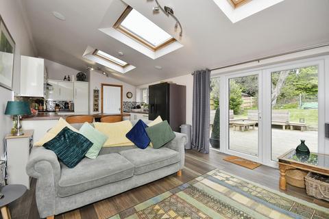 21 Birchitt Road, Sheffield, S17 4QN