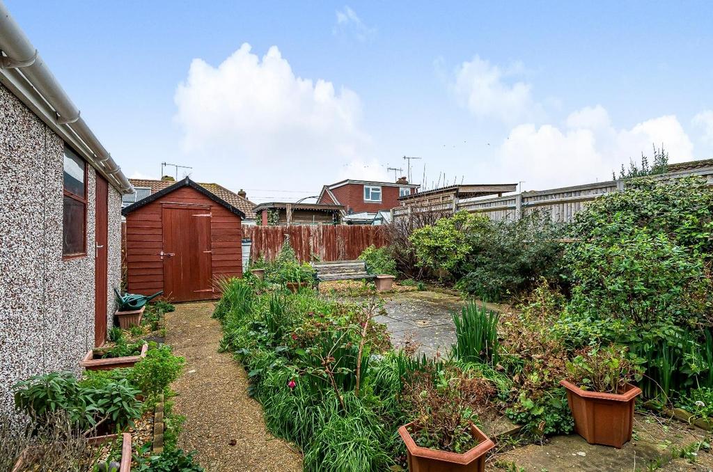 Hammy Way, ShorehamBySea 2 bed semidetached bungalow £375,000