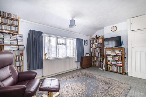 1 bedroom maisonette for sale, Horsley Close, Epsom