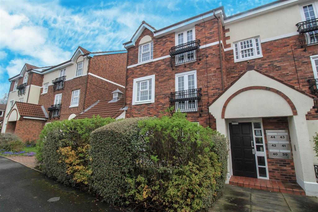 Chathill Close, Whitley Bay 2 bed flat £115,000